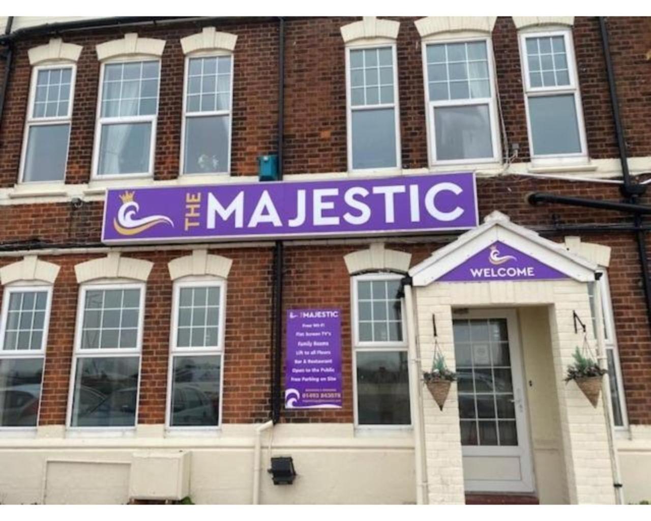 Easton At Majestic Bed and breakfast *